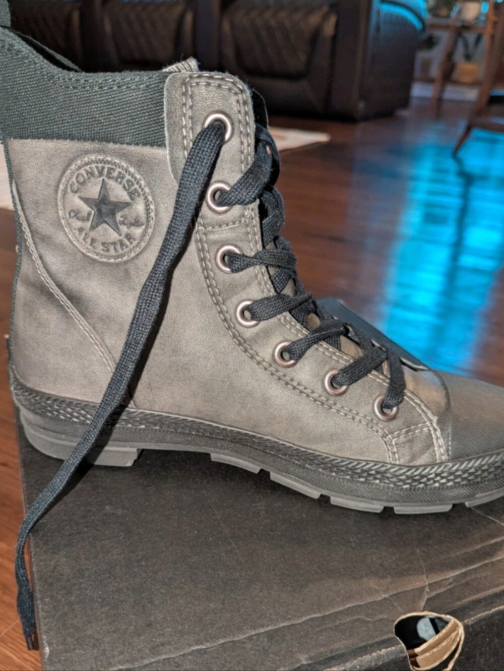 Converse CT Sargent Hi," 2010 Elephant Skin" Black, RARE FIND! Sz 9